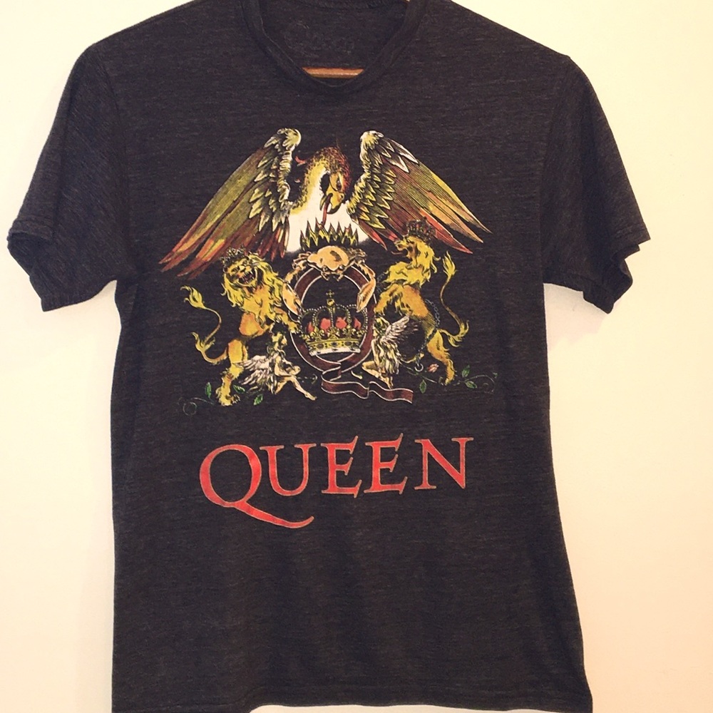Final sale Queen t-shirt
